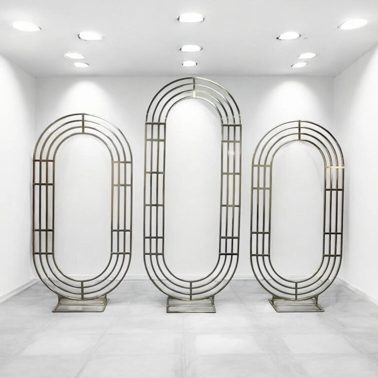 Noval Shiny Gold Wedding Backdrop Stand – Elegant Metal Arch
