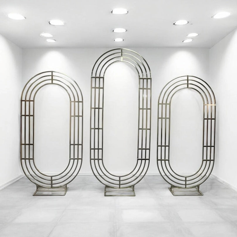 Noval Shiny Gold Wedding Backdrop Stand – Elegant Metal Arch