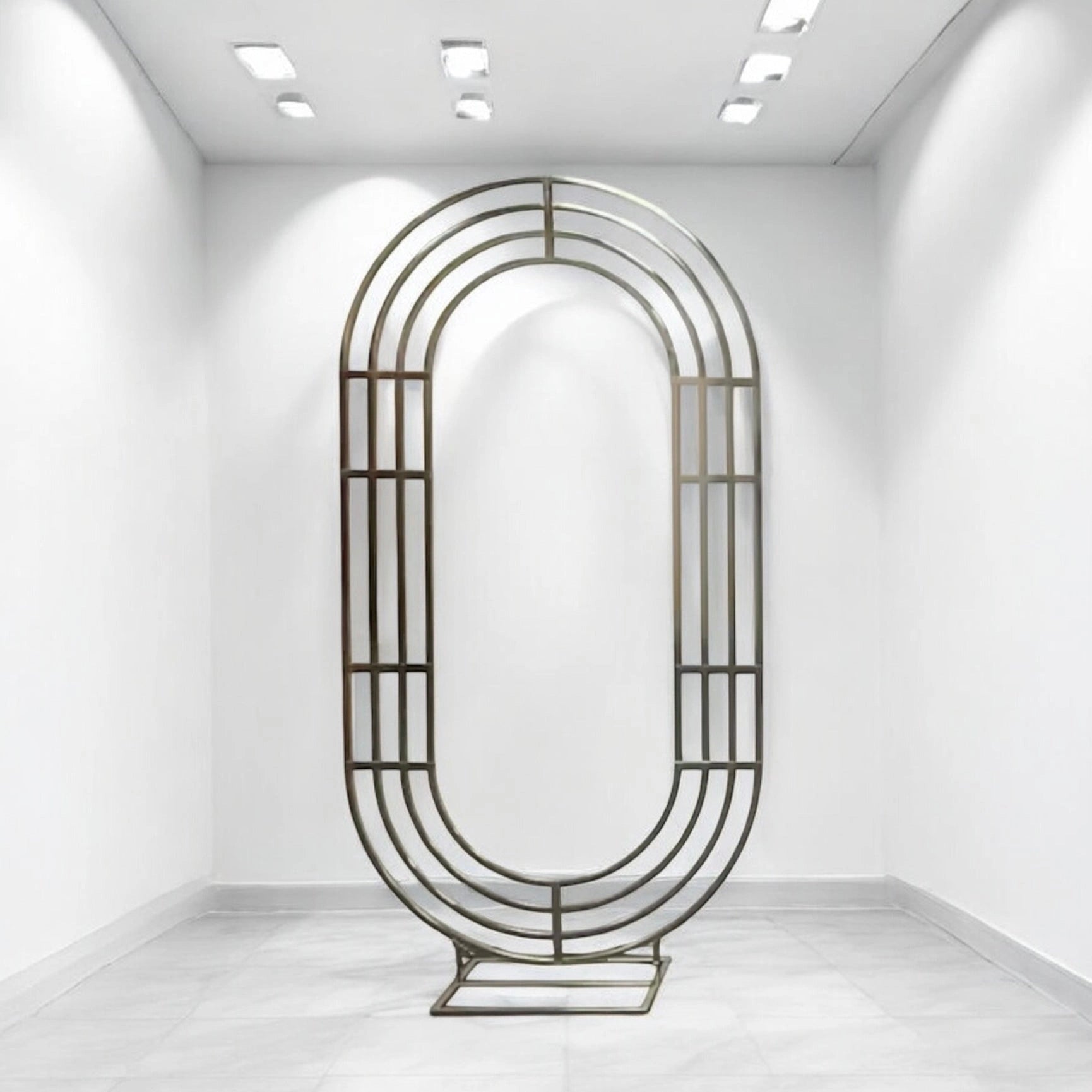 Noval Shiny Gold Wedding Backdrop Stand – Elegant Metal Arch
