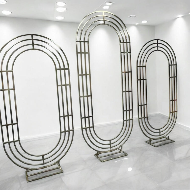Noval Shiny Gold Wedding Backdrop Stand – Elegant Metal Arch