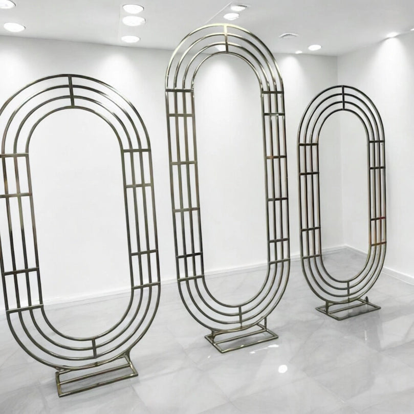 Noval Shiny Gold Wedding Backdrop Stand – Elegant Metal Arch